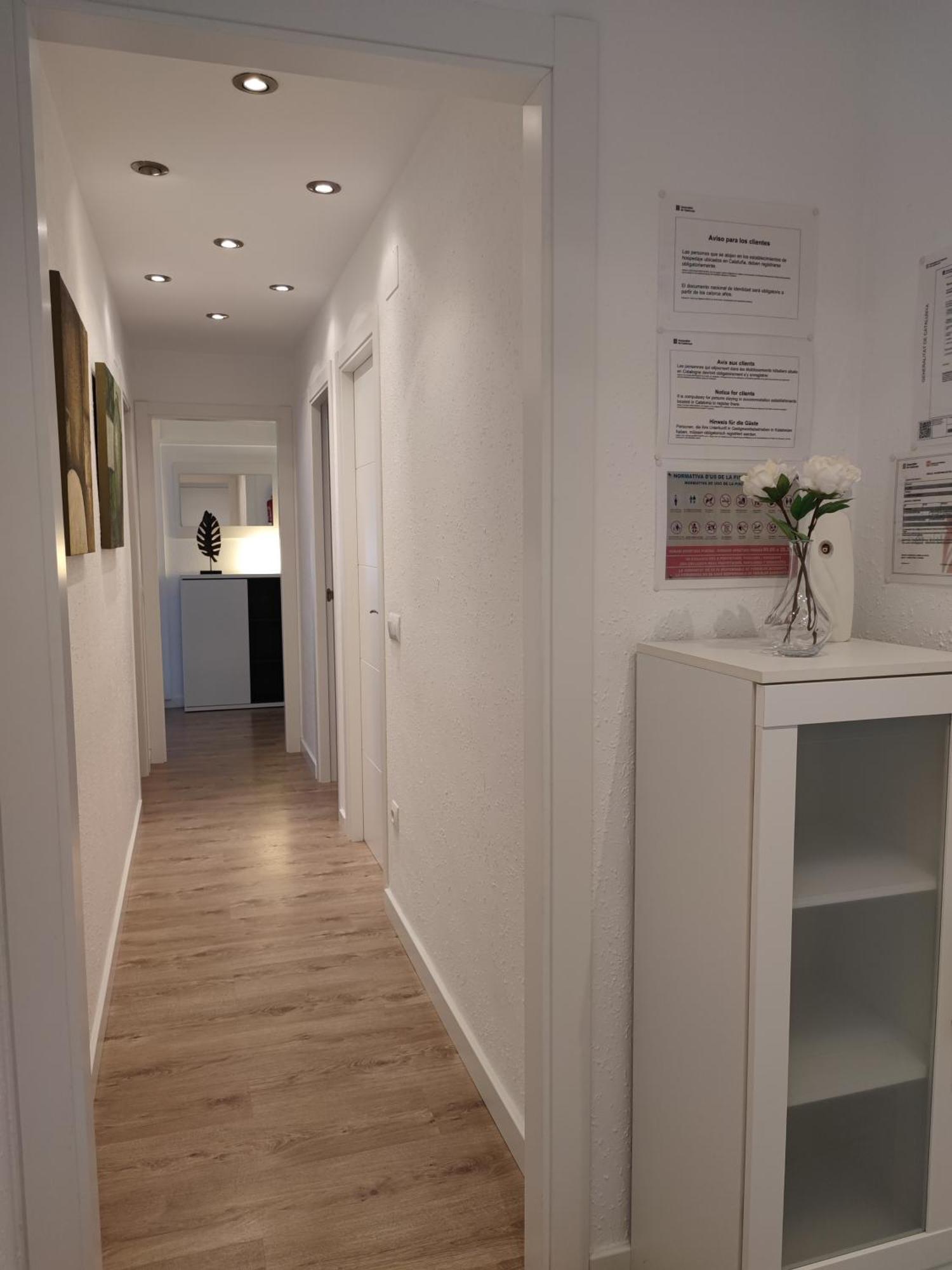 Apartamento Completo Muy Cerca Del Centro Ideal Para Familias Con Piscina Figueres  Ngoại thất bức ảnh